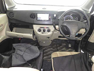 SUBARU LUCRA 2010