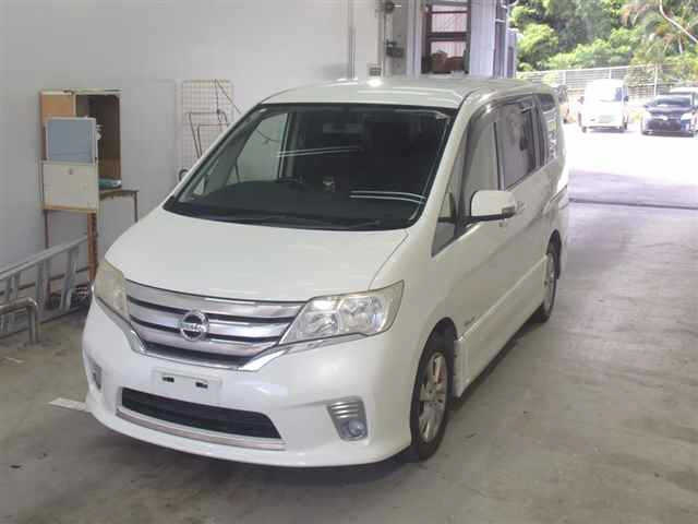 NISSAN SERENA 2013