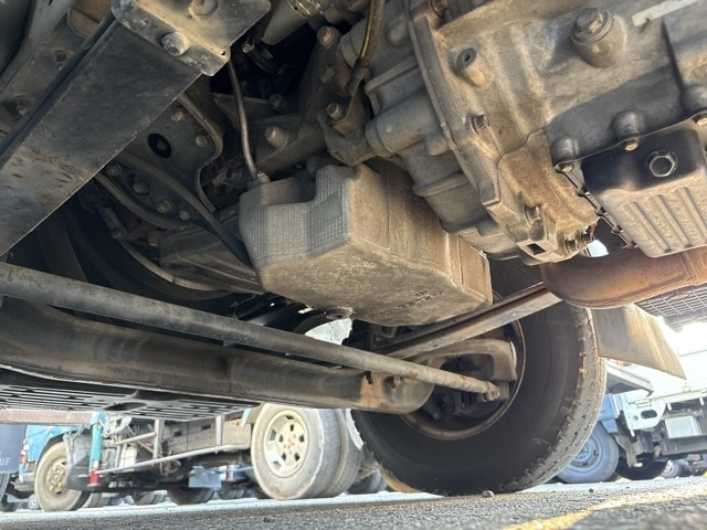 MITSUBISHI CANTER 2011