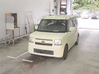 TOYOTA PIXIS SPACE 2016