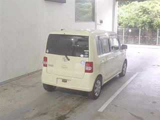 TOYOTA PIXIS SPACE 2016