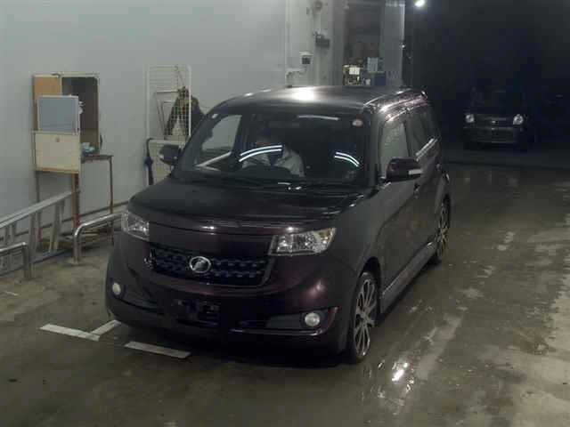 TOYOTA BB 2010