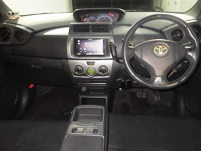 TOYOTA BB 2010