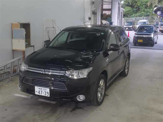 MITSUBISHI OUTLANDER PHEV 2013