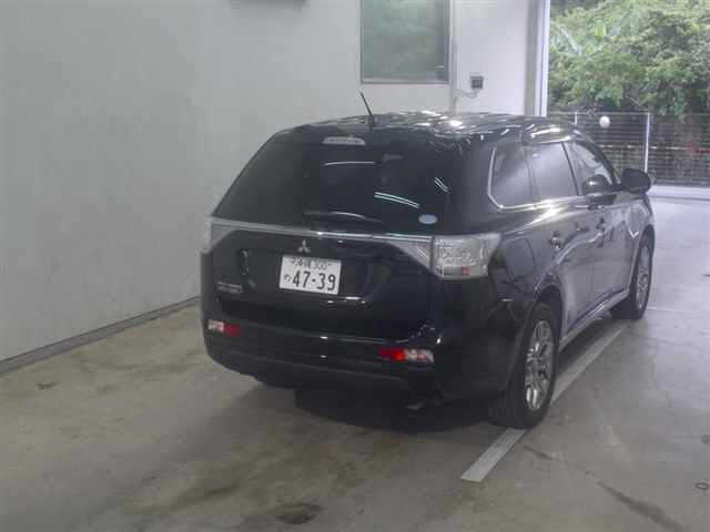 MITSUBISHI OUTLANDER PHEV 2013