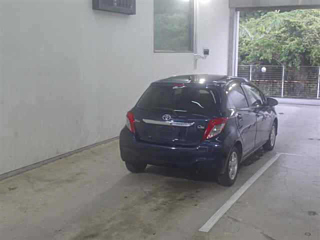 TOYOTA VITZ 2013