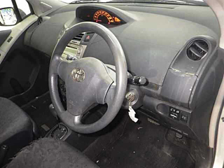 TOYOTA VITZ 2009