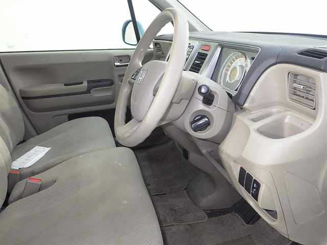 HONDA LIFE 2011