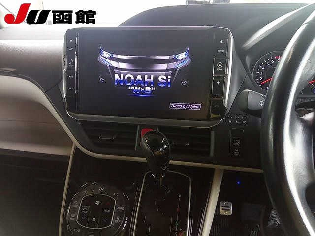 TOYOTA NOAH 2018