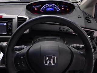 HONDA FREED 2015