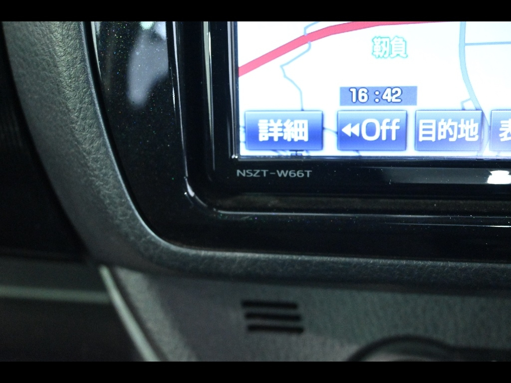 TOYOTA VITZ 2018