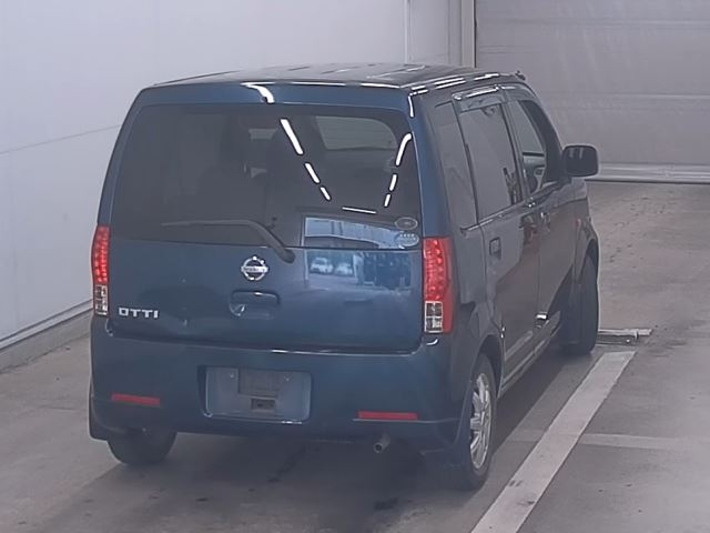 NISSAN OTTI 2011