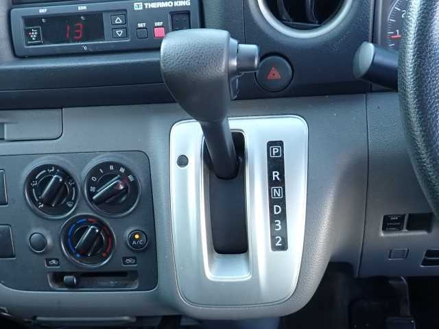 NISSAN CARAVAN VAN 2019