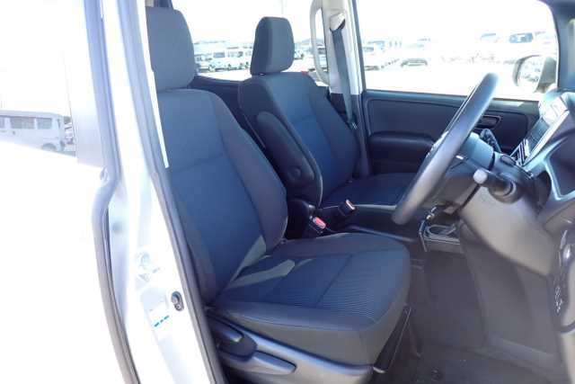 TOYOTA NOAH 2019