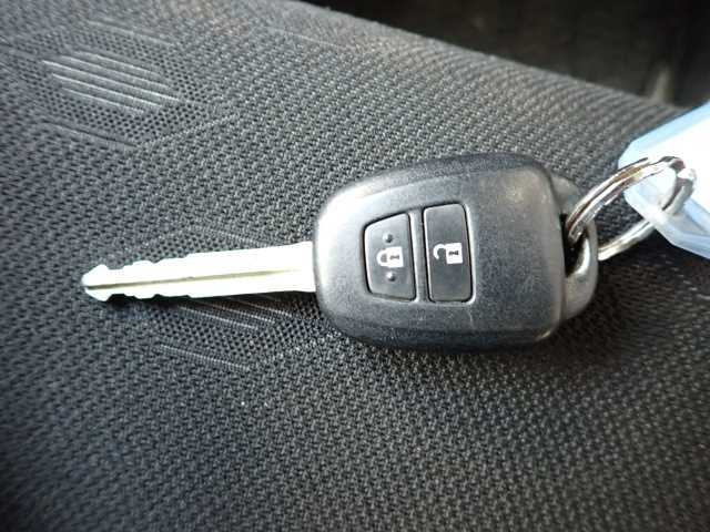 TOYOTA RACTIS 2013