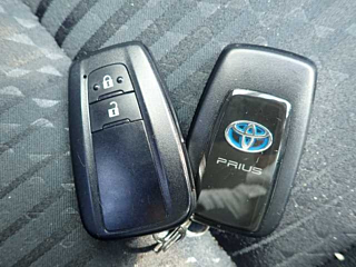 TOYOTA PRIUS 2016
