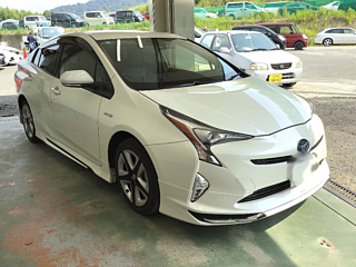 TOYOTA PRIUS 2016