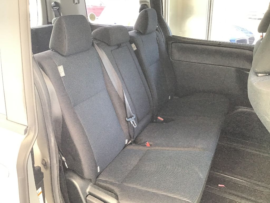 TOYOTA NOAH 2021