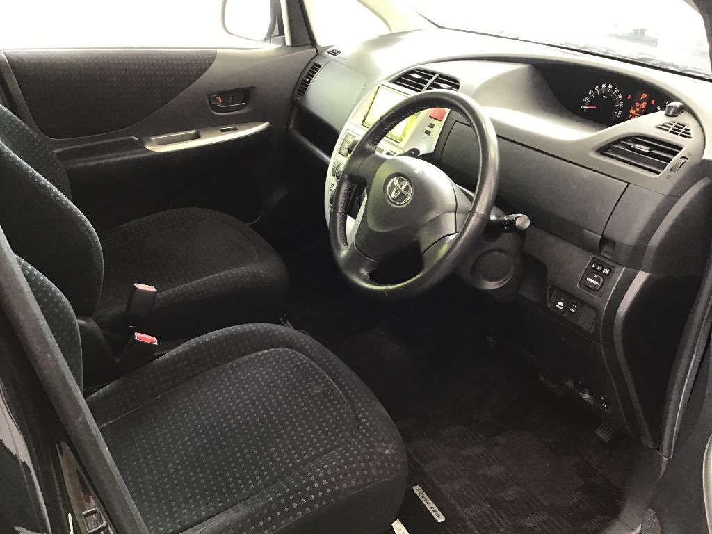 TOYOTA RACTIS 2009