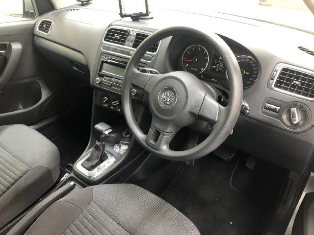 VOLKSWAGEN POLO 2010