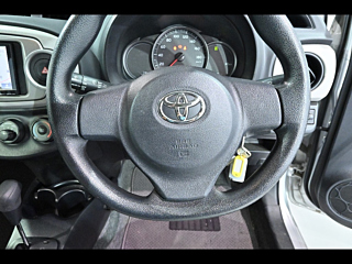 TOYOTA VITZ 2014