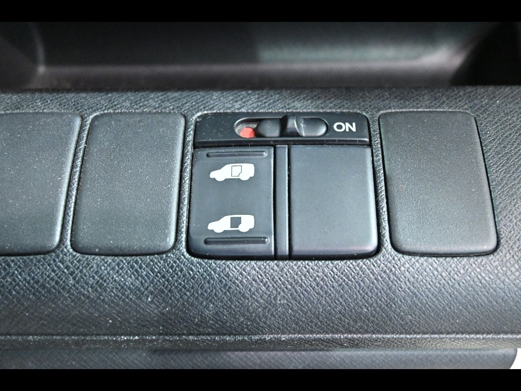 HONDA STEP WAGON 2012