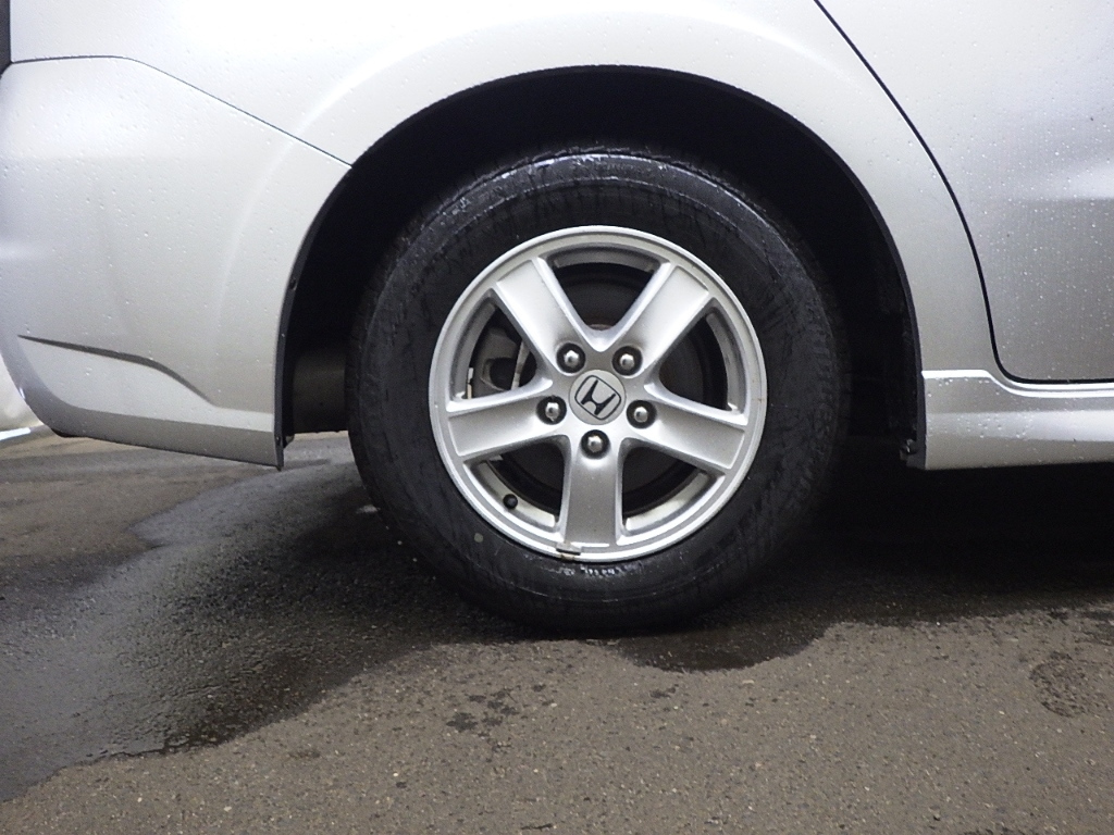 HONDA STREAM 2012
