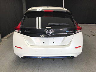 NISSAN LEAF 2018