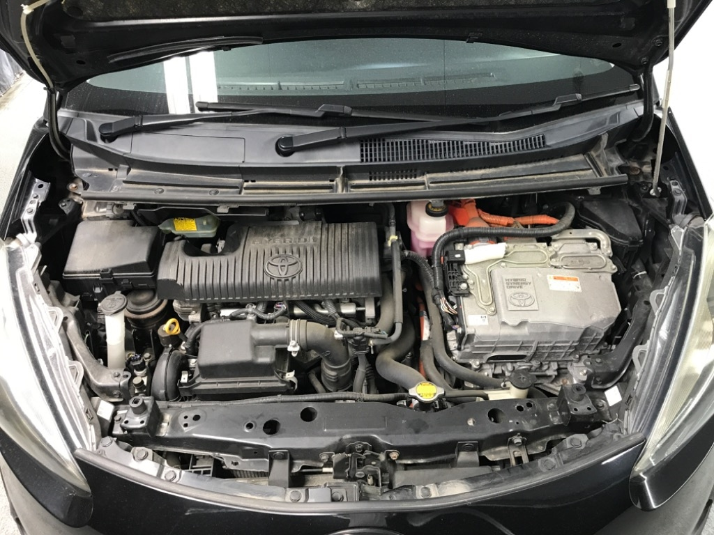 TOYOTA SIENTA 2015