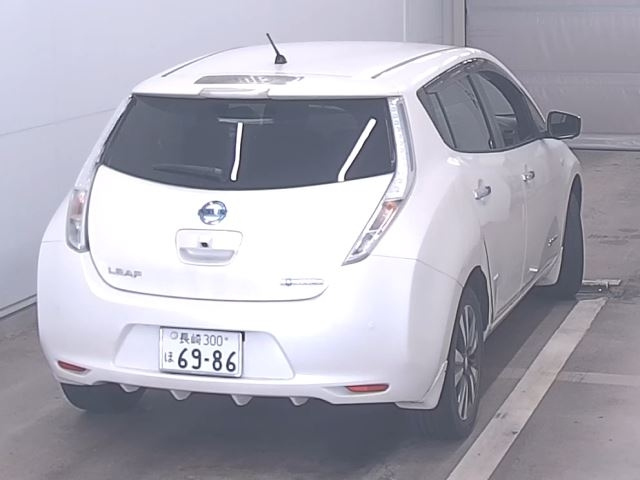 NISSAN LEAF 2017