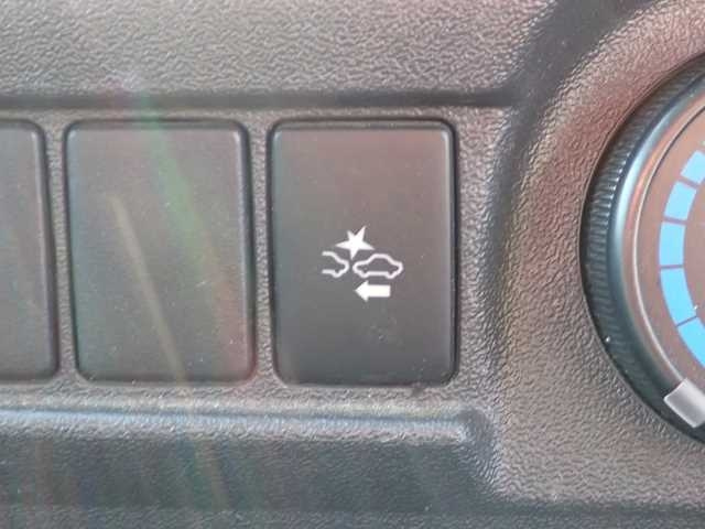 TOYOTA HIACE VAN 2019