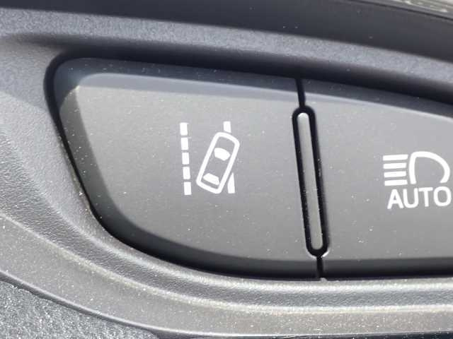 TOYOTA VITZ 2017