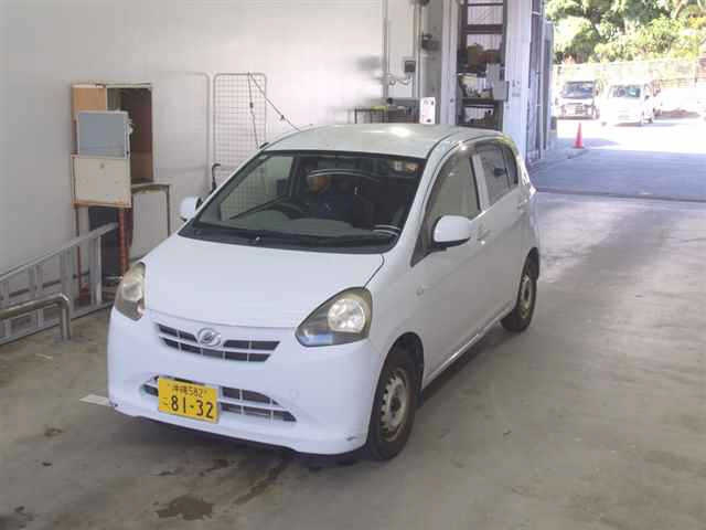 DAIHATSU MIRA E S 2012