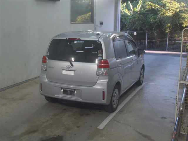 TOYOTA SPADE 2015