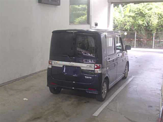 DAIHATSU TANTO 2009