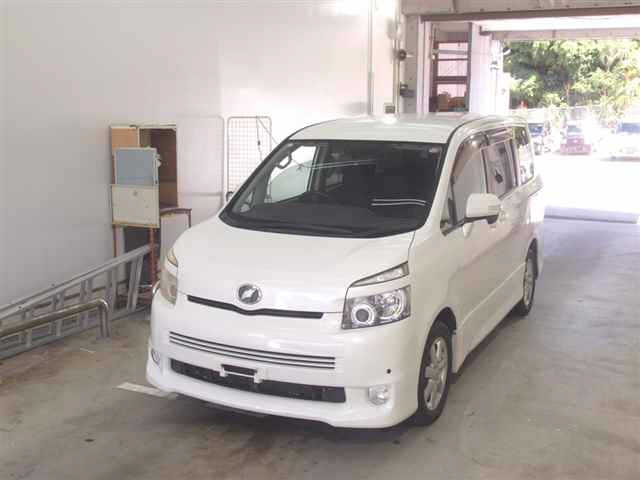 TOYOTA VOXY 2008