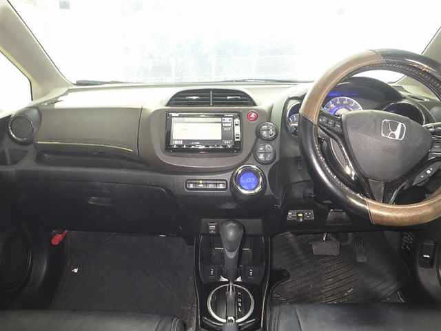 HONDA FIT SHUTTLE 2013