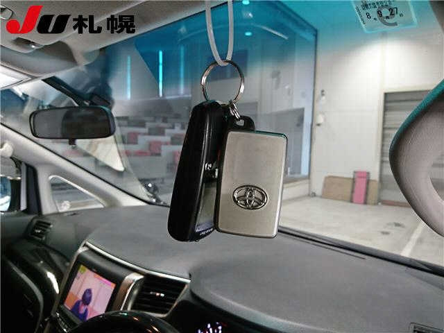 TOYOTA VELLFIRE 2011