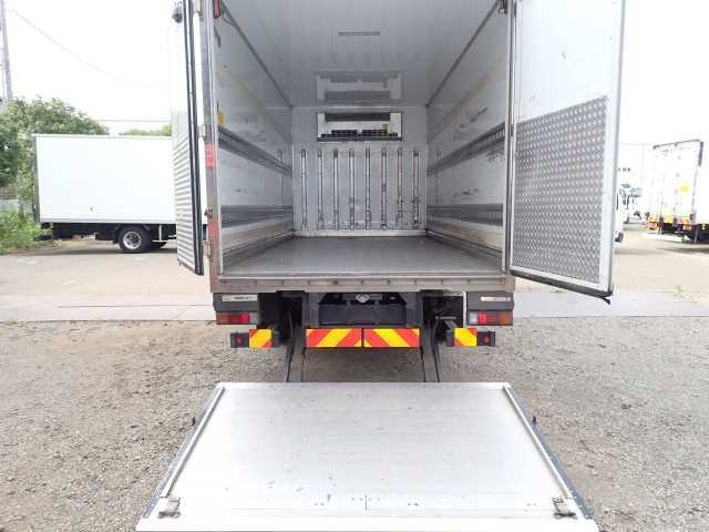 MITSUBISHI CANTER 2014