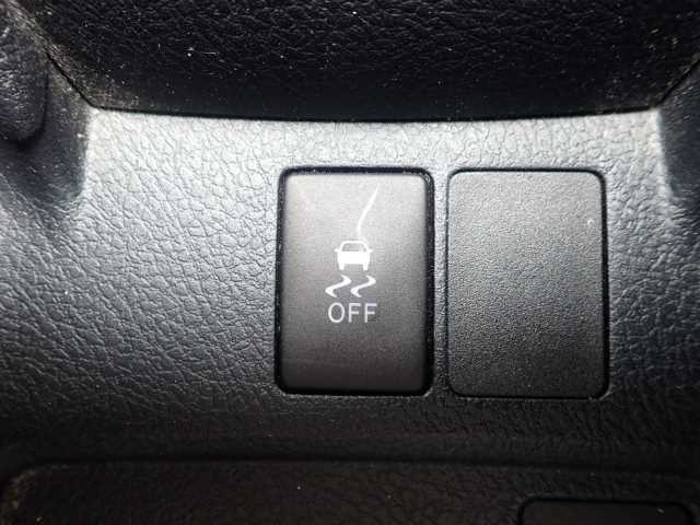 TOYOTA COROLLA AXIO 2013