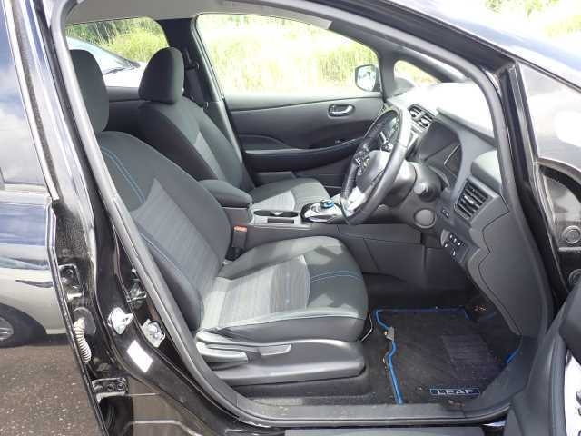 NISSAN LEAF 2019