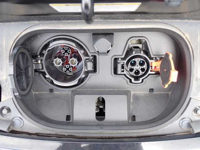 NISSAN LEAF 2019