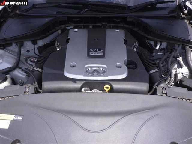 NISSAN FUGA 2016