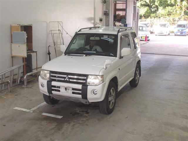MITSUBISHI PAJERO MINI 2010
