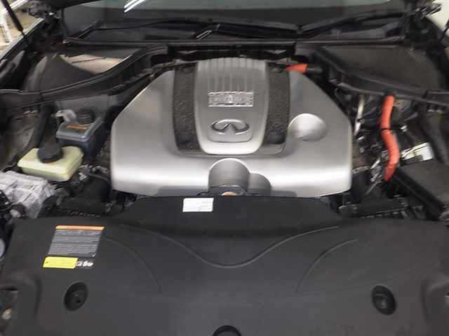 NISSAN FUGA 2016