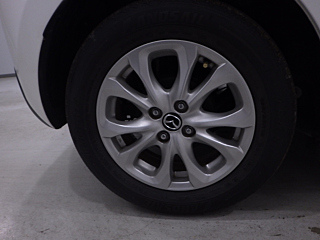 MAZDA DEMIO 2015