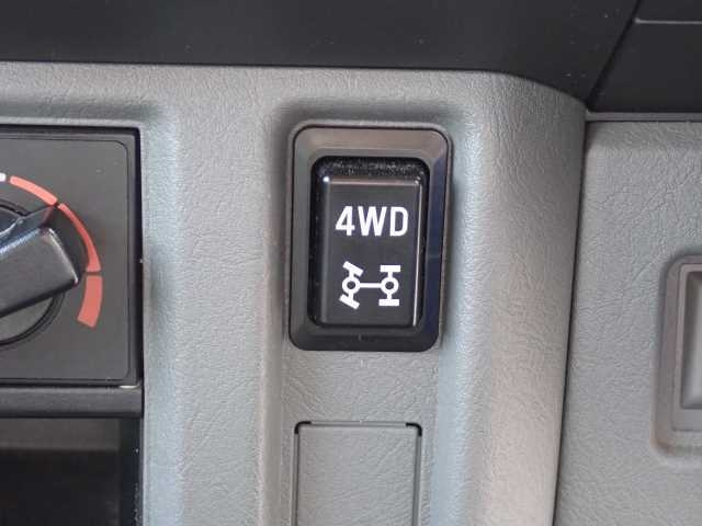 NISSAN CLIPPER VAN 2012