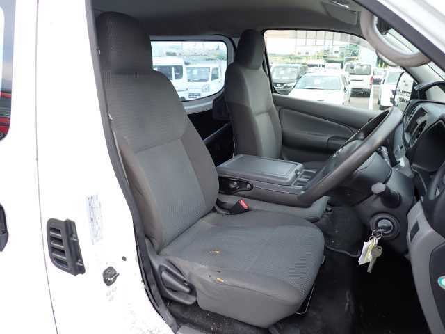 NISSAN CARAVAN VAN 2014