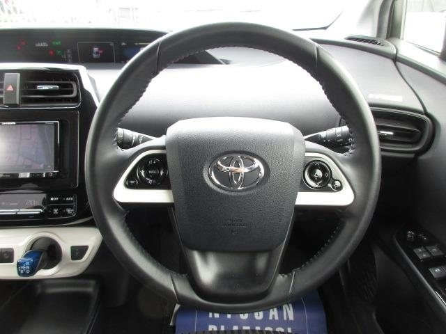 TOYOTA PRIUS 2018