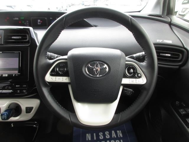 TOYOTA PRIUS 2018
